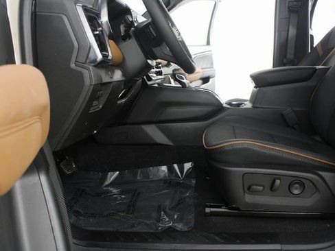 New 2026 GMC Canyon AT4 image 15