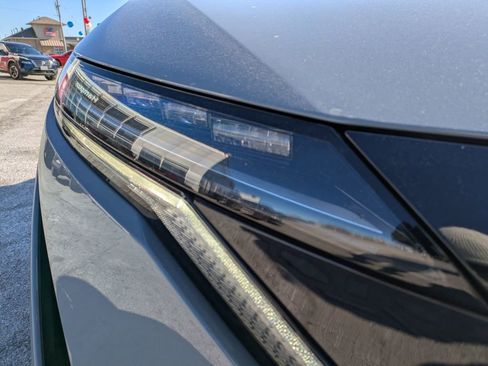 Used 2023 Nissan Ariya AWD image 11