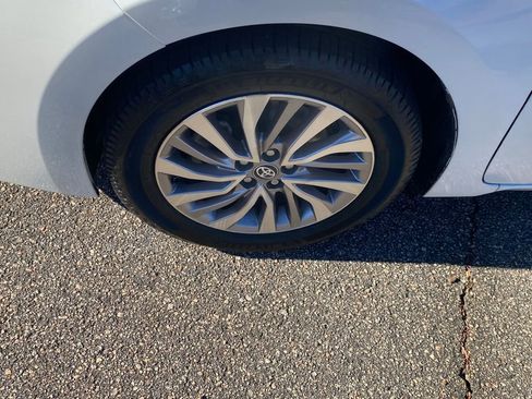 Used 2017 Toyota Corolla LE w/ LE Eco Premium Package image 18