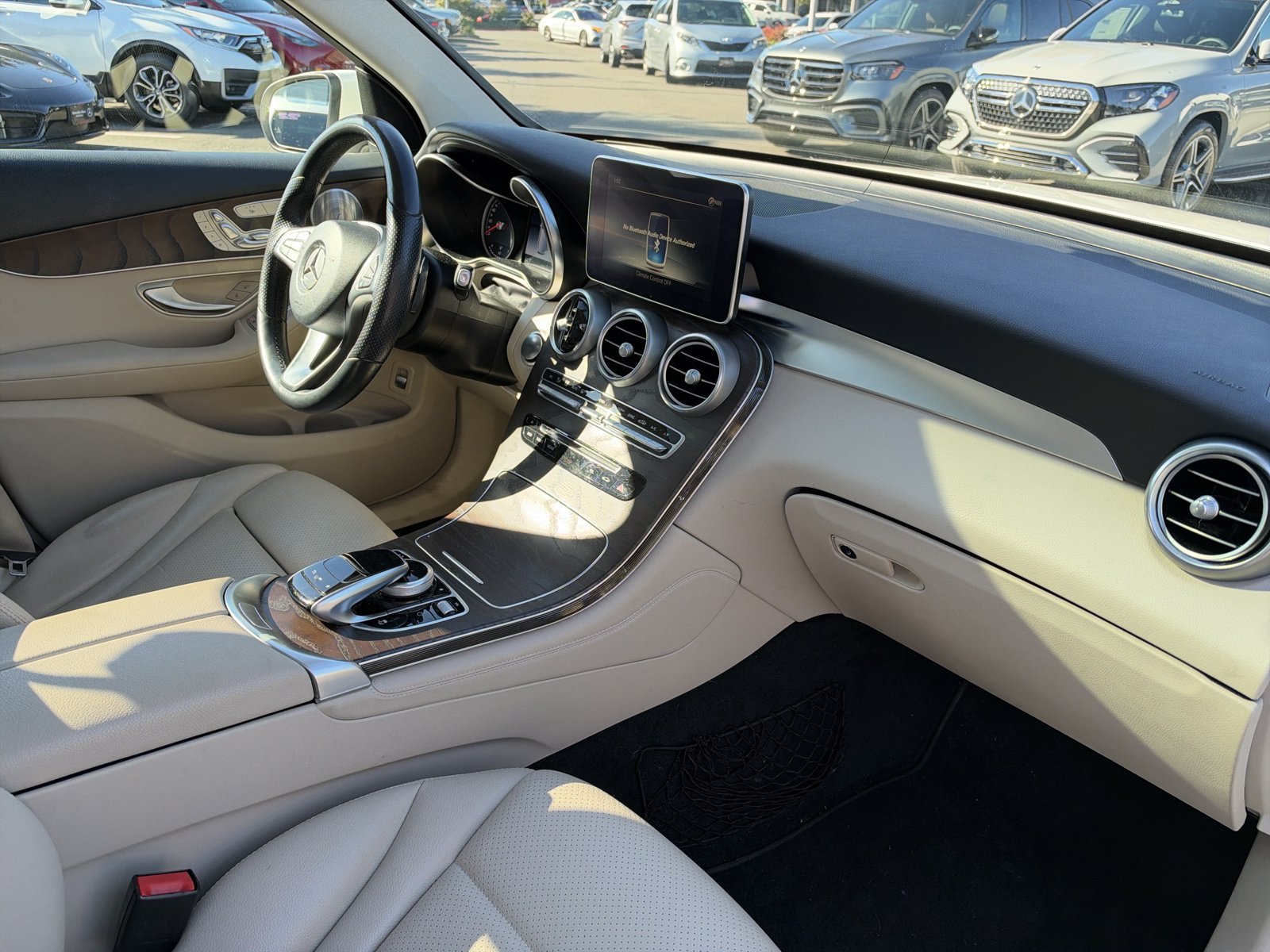 Used 2018 Mercedes-Benz GLC 300 4MATIC image 14