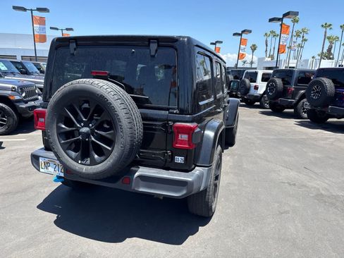 Used 2024 Jeep Wrangler Unlimited Sahara AWD/4WD image 20