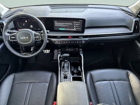 Used 2025 Kia Sorento SX AWD/4WD image 11