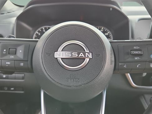 Used 2024 Nissan Rogue SV AWD/4WD image 27