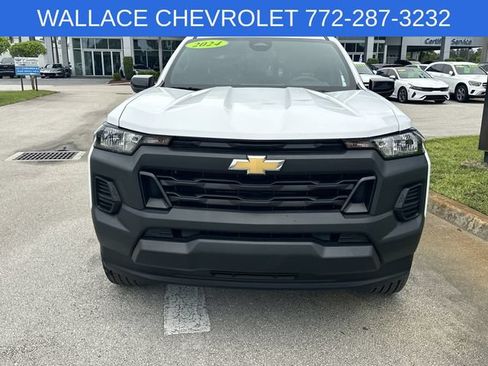 Used 2024 Chevrolet Colorado W/T w/ WT Convenience Package II RWD image 3