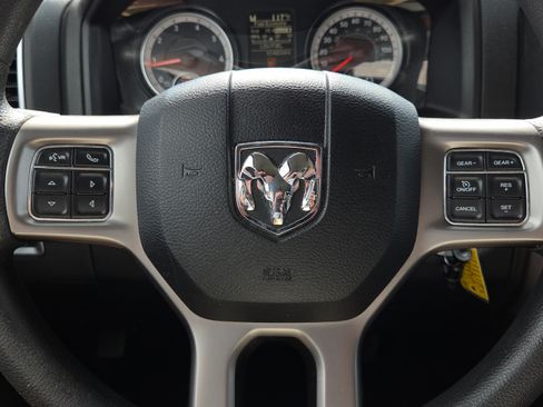 Used 2022 RAM 1500 Classic SLT RWD image 26