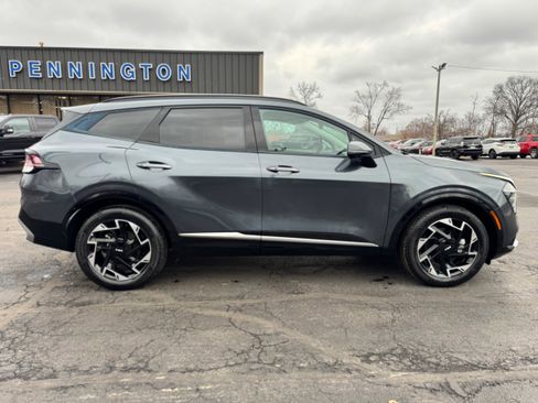Used 2023 Kia Sportage SX image 8
