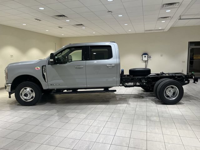 New 2026 Ford F350 Lariat AWD/4WD image 2