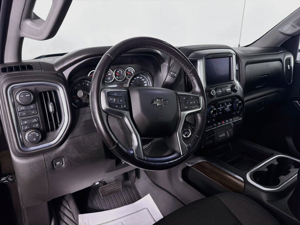 Used 2021 Chevrolet Silverado 1500 LT Trail Boss w/ Bed Protection Package AWD/4WD image 9