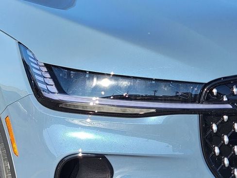 New 2026 Lincoln Nautilus Premier image 16