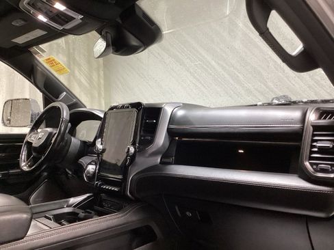 Used 2019 RAM 1500 Limited image 12