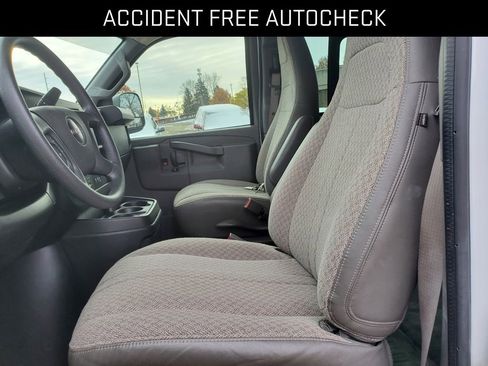 Used 2018 GMC Savana 2500 Extended w/ Driver Convenience Package image 12