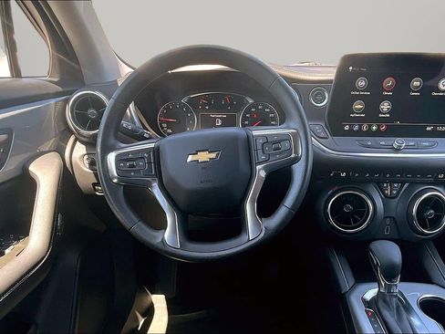 Used 2025 Chevrolet Blazer LT AWD/4WD image 4