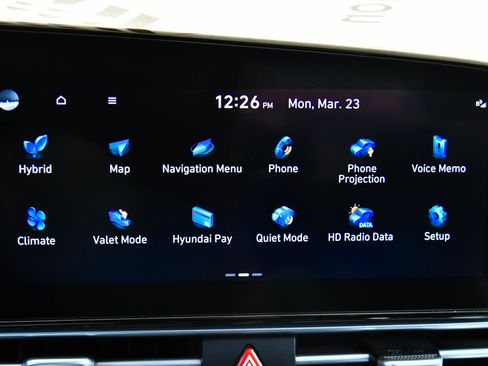 Used 2025 Hyundai Elantra Limited image 23