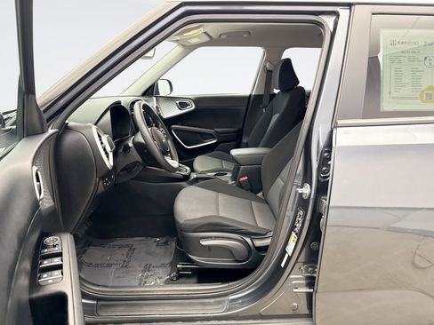 Used 2022 Kia Soul LX w/ Technology Package image 10