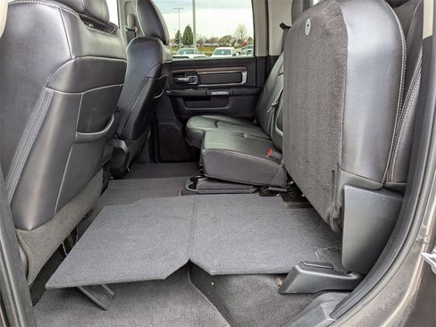 Used 2018 RAM 2500 Laramie image 30