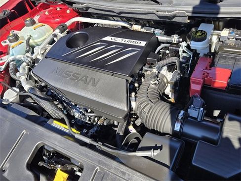 Used 2024 Nissan Rogue SV w/ SV Premium Package image 18