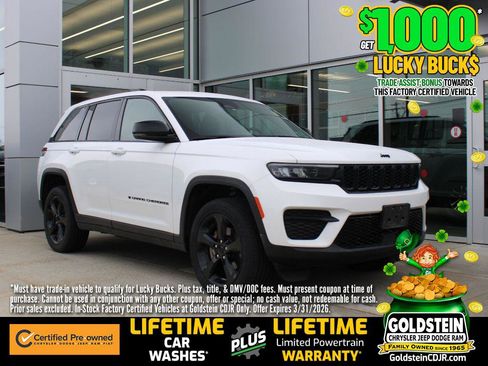 Used 2023 Jeep Grand Cherokee Altitude image 1