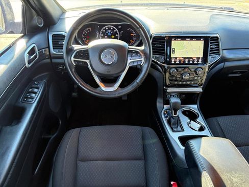 Used 2022 Jeep Grand Cherokee Laredo E image 19