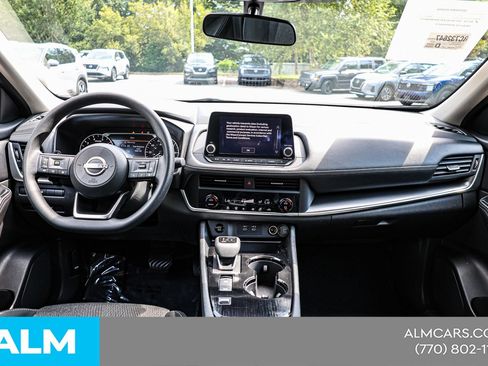 Used 2024 Nissan Rogue SV FWD image 22