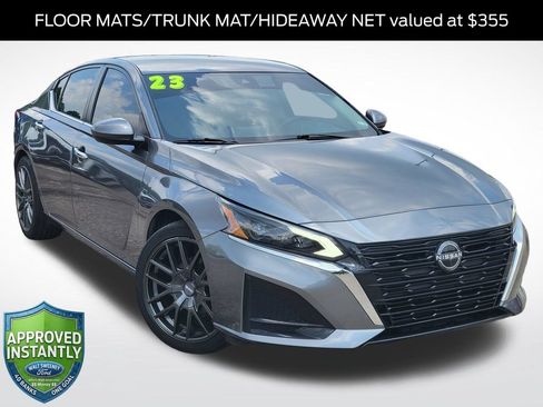 Used 2023 Nissan Altima 2.5 SV FWD image 1