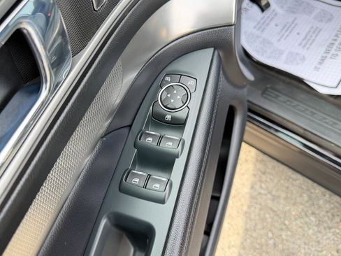 Used 2018 Ford Explorer XLT w/ Equipment Group 202A image 17