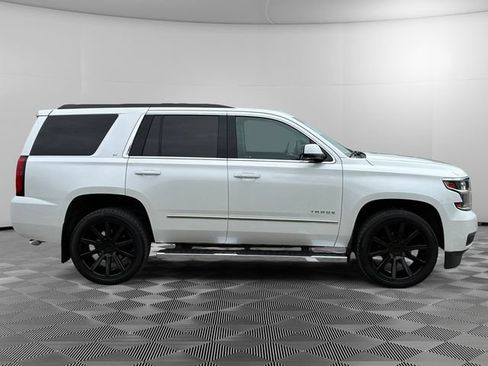 Used 2019 Chevrolet Tahoe LT w/ LT Signature Package AWD/4WD image 6