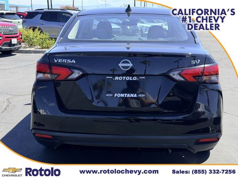 Used 2024 Nissan Versa SV FWD image 5
