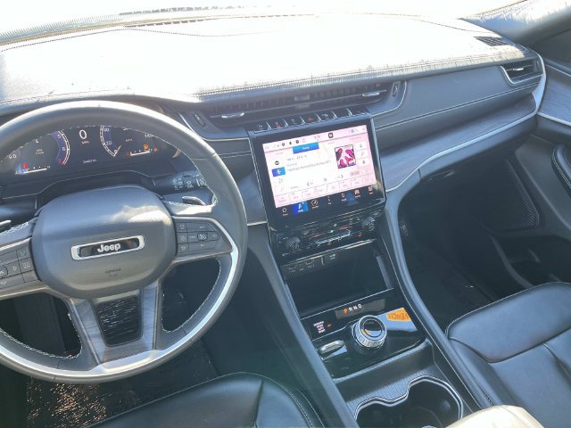 Certified 2024 Jeep Grand Cherokee L Limited AWD/4WD image 13
