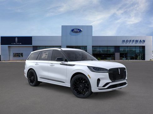 New 2026 Lincoln Aviator Reserve w/ Luxury Package image 7