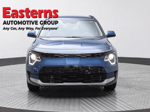 Used 2023 Kia Niro Wind w/ Wind Preserve Package FWD image 2