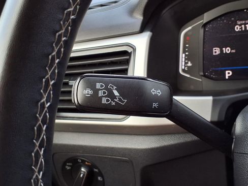 Used 2021 Volkswagen Atlas Cross Sport SEL image 17