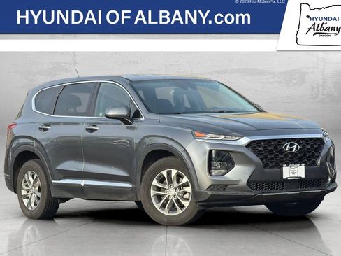 Used 2019 Hyundai Santa Fe SE image 1