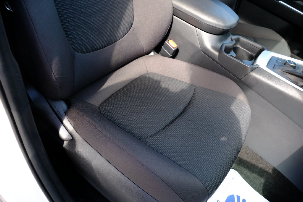 Used 2021 Toyota RAV4 LE AWD/4WD image 36