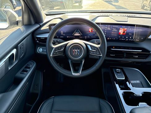 Used 2025 Buick Enclave Preferred image 14