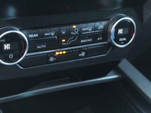 Used 2020 Ford Expedition XLT w/ Equipment Group 201A image 28