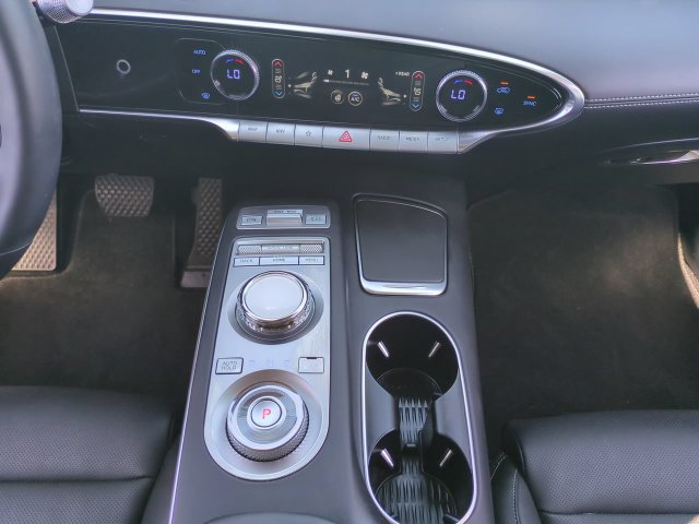 Used 2023 Genesis GV70 2.5T w/ Select Package AWD/4WD image 19