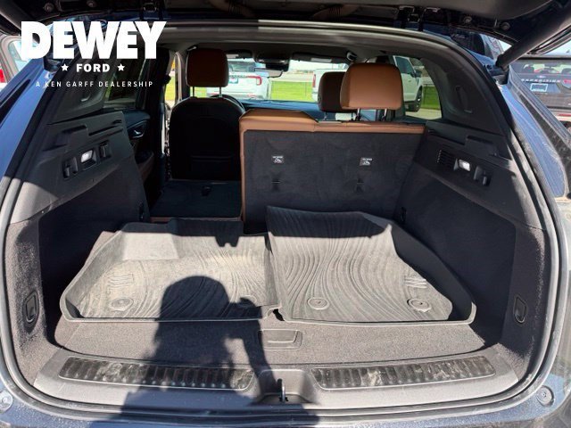 Used 2021 Buick Envision Essence AWD/4WD image 31