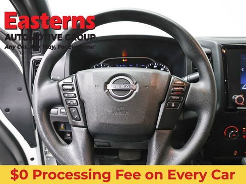 Used 2023 Nissan Frontier SV w/ Midnight Edition Package AWD/4WD image 10