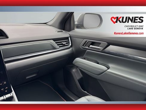 New 2026 GMC Terrain AT4 w/ Convenience Package III image 35
