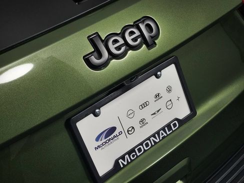 Used 2021 Jeep Grand Cherokee SRT AWD/4WD image 9
