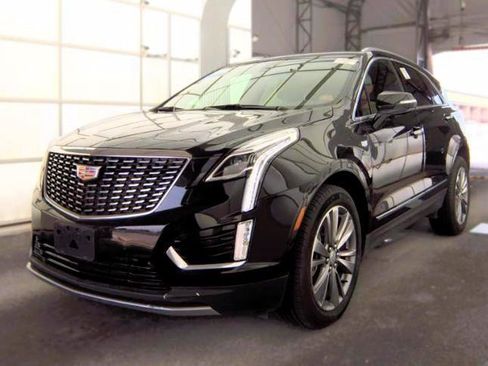 Used 2022 Cadillac XT5 Premium Luxury FWD image 5