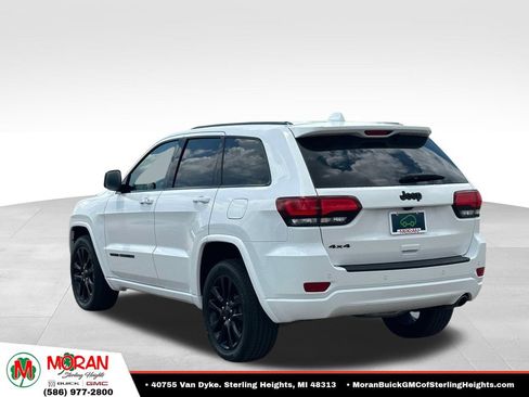 Used 2019 Jeep Grand Cherokee Altitude AWD/4WD image 3