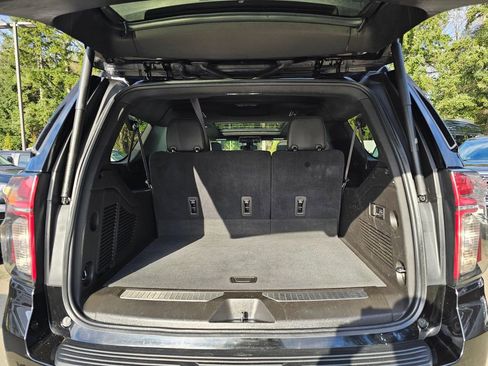 Used 2021 Chevrolet Suburban RST w/ Luxury Package image 19