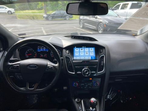 Used 2016 Ford Focus RS AWD/4WD image 20