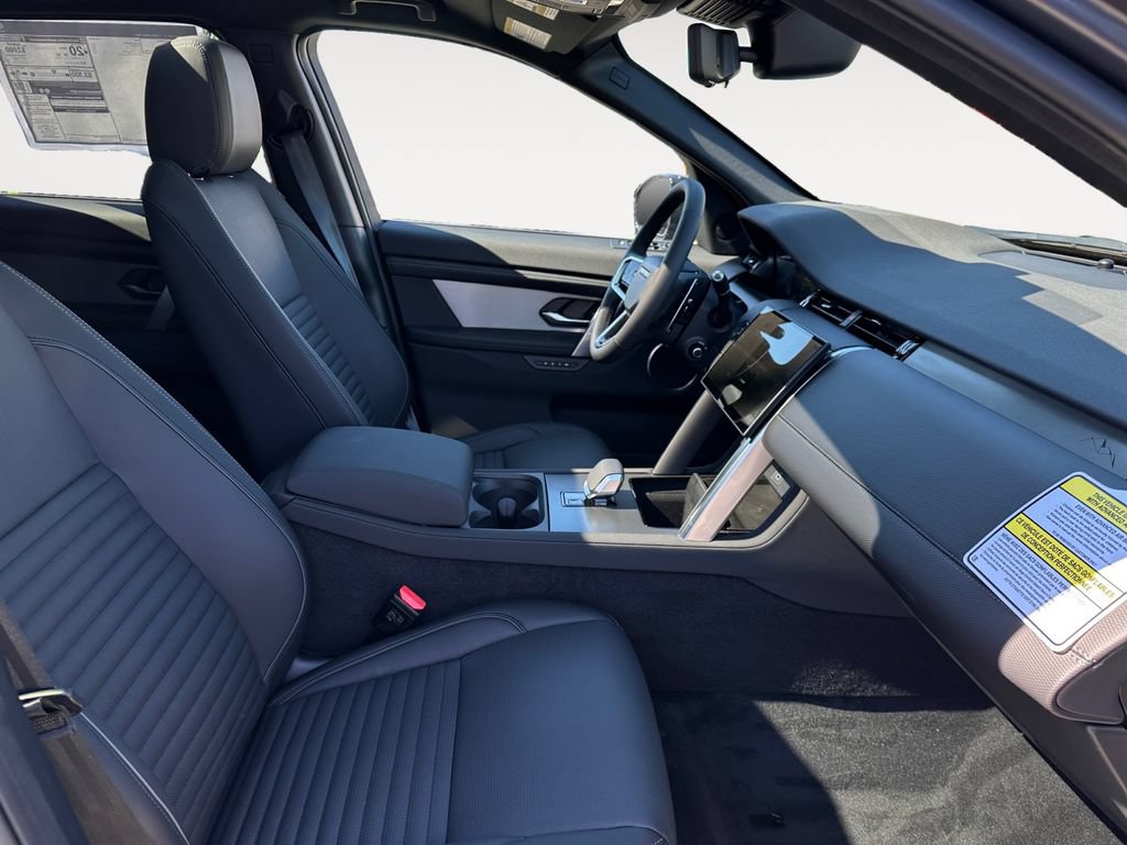 New 2026 Land Rover Discovery Sport Landmark AWD/4WD image 15