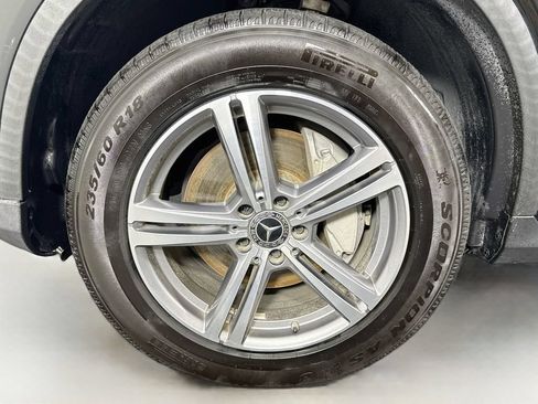 Used 2022 Mercedes-Benz GLC 300 image 40