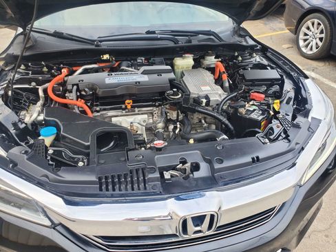 Used 2017 Honda Accord Touring image 42