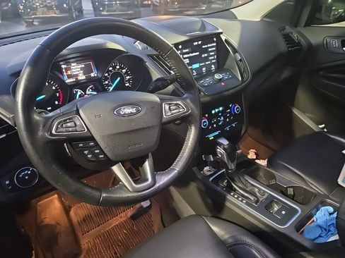 Used 2019 Ford Escape SEL image 10