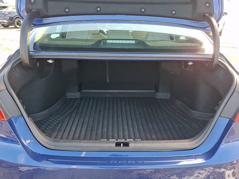 Used 2018 Toyota Camry LE image 27