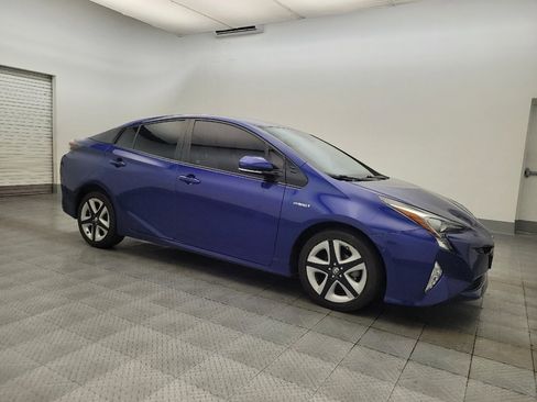Used 2018 Toyota Prius Four Touring w/ Premium Convenience Package image 11